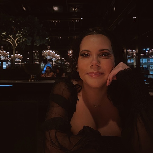 Meet your Posher, Natalie - Picture 1 of 1